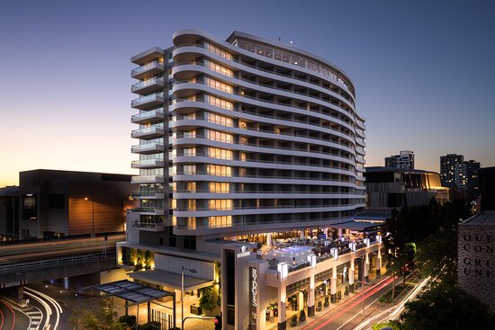 hotel-night-external